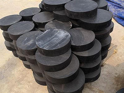 丁青县板式橡胶支座由若干层橡胶片与薄钢板经加压硫化